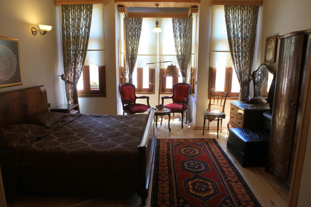 Tom Square Boutique Hotel Истанбул Екстериор снимка