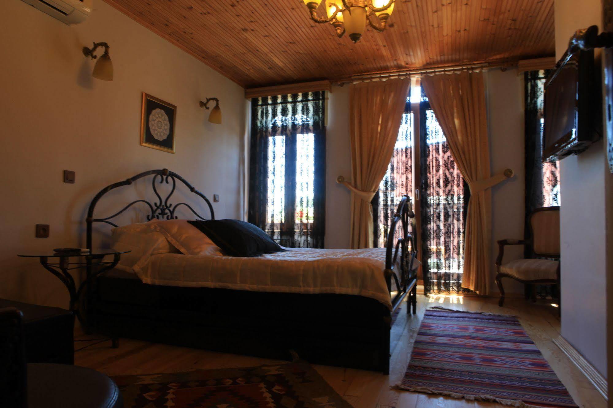 Tom Square Boutique Hotel Истанбул Екстериор снимка